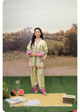 Load image into Gallery viewer, Butter bloom cords (2-4 weeks delivery)