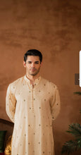 Load image into Gallery viewer, Family Festive #3 (2-4 weeks delivery)