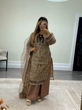 Load image into Gallery viewer, Mauve Organza embellished suit with stonework. Cotton net duppata and cotton silk trouser.
