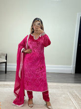 Load image into Gallery viewer, Black/pink velvet embroidered suit with velvet trouser and chiffon duppata