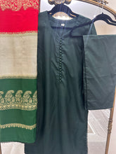 Load image into Gallery viewer, Dhanak 3 piece suit with shawl duppata Green