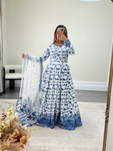 Load image into Gallery viewer, Faiza saqlain inspired lawn embroidered 3 piece suit with cotton net duppata and trouser