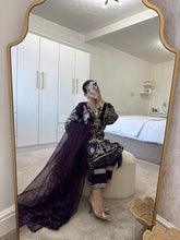 Load image into Gallery viewer, Cutwork organza embroidered shirt with organza duppata and cotton silk trouser.