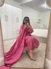 Load image into Gallery viewer, Original Agha Noor suit Pink