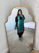 Load image into Gallery viewer, Lulusar inspired silk 3 piece suit