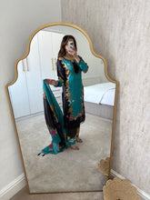 Load image into Gallery viewer, Lulusar inspired silk 3 piece suit