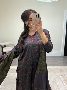 Winter printed lilen suits with lace details and cheddar duppata. Shirt with trouser and duppata winter prints Asian casual suit (immediate dispatch)