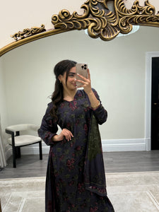 Winter printed lilen suits with lace details and cheddar duppata. Shirt with trouser and duppata winter prints Asian casual suit (immediate dispatch)