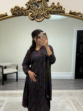 Load image into Gallery viewer, Winter printed lilen suits with lace details and cheddar duppata. Shirt with trouser and duppata winter prints Asian casual suit (immediate dispatch)