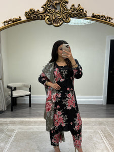 Winter printed lilen suits with lace details and cheddar duppata. Shirt with trouser and duppata winter prints Asian casual suit (immediate dispatch)