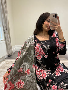 Winter printed lilen suits with lace details and cheddar duppata. Shirt with trouser and duppata winter prints Asian casual suit (immediate dispatch)