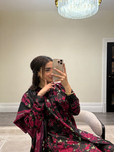 Winter printed lilen suits with lace details and cheddar duppata. Shirt with trouser and duppata winter prints Asian casual suit (immediate dispatch)