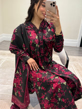 Load image into Gallery viewer, Winter printed lilen suits with lace details and cheddar duppata. Shirt with trouser and duppata winter prints Asian casual suit (immediate dispatch)