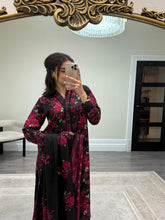 Load image into Gallery viewer, Winter printed lilen suits with lace details and cheddar duppata. Shirt with trouser and duppata winter prints Asian casual suit (immediate dispatch)