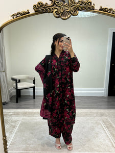Winter printed lilen suits with lace details and cheddar duppata. Shirt with trouser and duppata winter prints Asian casual suit (immediate dispatch)