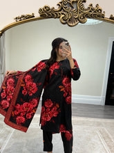 Load image into Gallery viewer, Winter printed lilen suits with lace details and cheddar duppata. Shirt with trouser and duppata winter prints Asian casual suit (immediate dispatch)