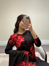 Load image into Gallery viewer, Winter printed lilen suits with lace details and cheddar duppata. Shirt with trouser and duppata winter prints Asian casual suit (immediate dispatch)