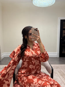 Winter printed lilen suits with lace details and cheddar duppata. Shirt with trouser and duppata winter prints Asian casual suit (immediate dispatch)