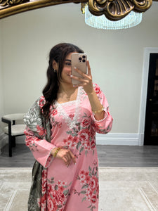 Winter printed lilen suits with lace details and cheddar duppata. Shirt with trouser and duppata winter prints Asian casual suit (immediate dispatch)