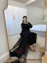 Load image into Gallery viewer, Black lawn embroidered 3 piece suit with kahdi net duppata.