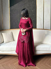 Load image into Gallery viewer, BERRY (5-7 Weeks Delivery)