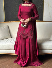 Load image into Gallery viewer, BERRY (5-7 Weeks Delivery)