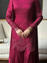 Load image into Gallery viewer, BERRY (5-7 Weeks Delivery)