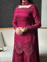 Load image into Gallery viewer, BERRY (5-7 Weeks Delivery)