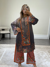 Load image into Gallery viewer, Summer printed lawn 2 piece set