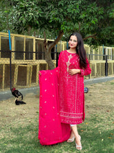 Load image into Gallery viewer, Chiffon Shirt &amp; Dupatta (2-5 Weeks Delivery)