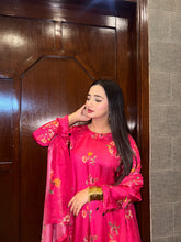 Load image into Gallery viewer, Rosy Glow-  Silk 3pc Suit ( Samwah Pret ) 2-4 weeks delivery