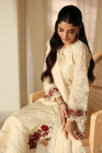 Load image into Gallery viewer, Ivory Flora 3 - Piece  (2-4 week’s delivery)