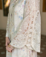 Load image into Gallery viewer, Bianca 3 - Piece  (2-4 week’s delivery)