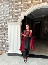 Load image into Gallery viewer, Exclusive Raw Silk Cut Work 3pc Suit ( Samwah Pret ) 2-4 weeks delivery