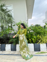 Load image into Gallery viewer, Fully Embroidered &amp; Cut Work Cotton Lawn 3pc Suit ( Samwah Pret ) 2-4 weeks delivery