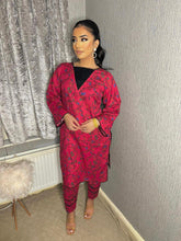 Load image into Gallery viewer, Faulty Sapphire inspired khaddar 2 piece PINK (Immediate Dispatch)