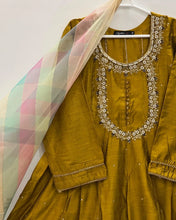 Load image into Gallery viewer, Handwork Frock (Immediate Dispatch)